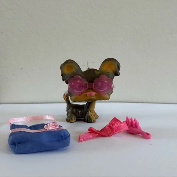 RARE Littlest Pet Shop Target Exclusive “Pets from Around the World” #385-399 - Picture 8 of 11